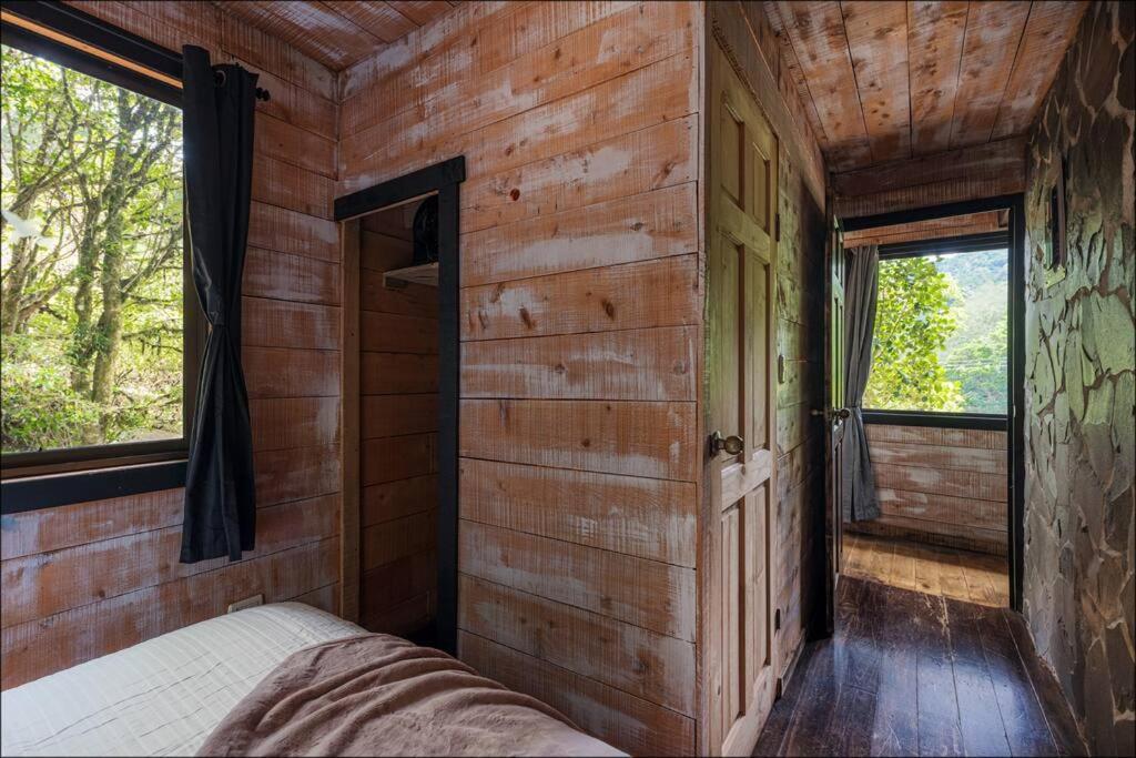 Unicorn Lodge: Direct Riverfront : Unique Experience 圣赫拉多德多塔 外观 照片